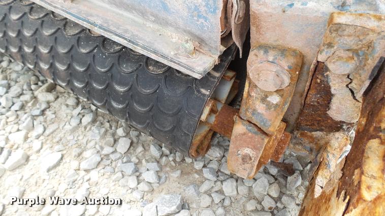 image for item DC2672 Waconia fertilizer conveyor