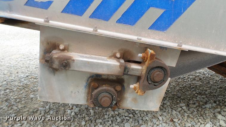 image for item DC2672 Waconia fertilizer conveyor