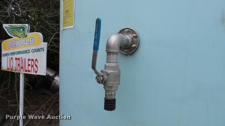 image for item DC2673 Norwesco flat bottom upright poly tank