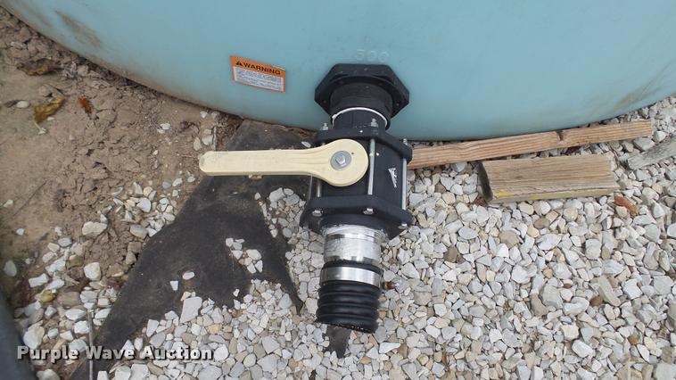 image for item DC2673 Norwesco flat bottom upright poly tank