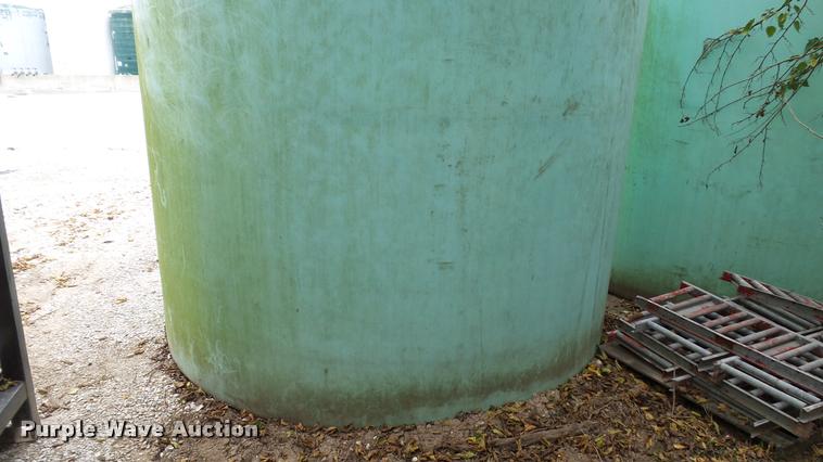 image for item DC2674 Norwesco flat bottom upright poly tank