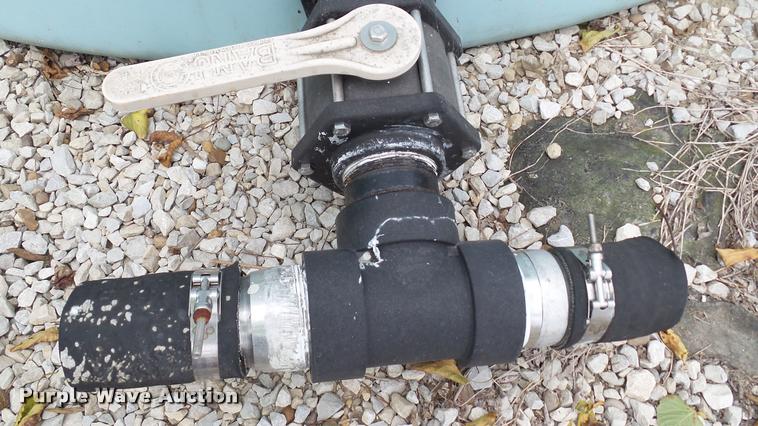 image for item DC2674 Norwesco flat bottom upright poly tank