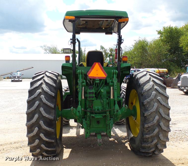 image for item DC2675 1995 John Deere 7200 MFWD tractor