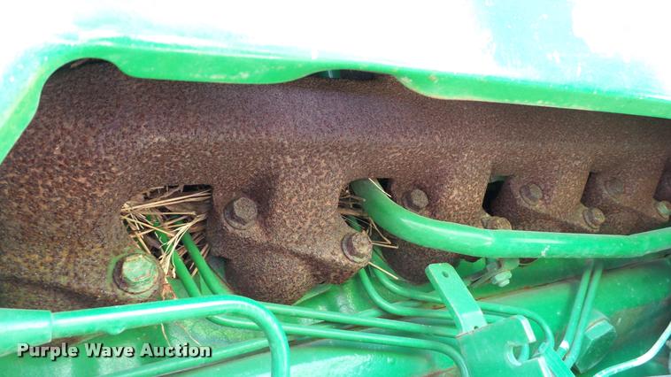 image for item DC2675 1995 John Deere 7200 MFWD tractor