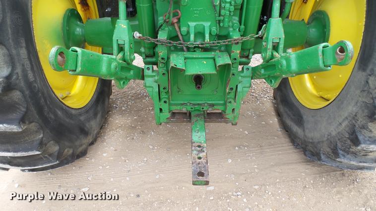 image for item DC2675 1995 John Deere 7200 MFWD tractor