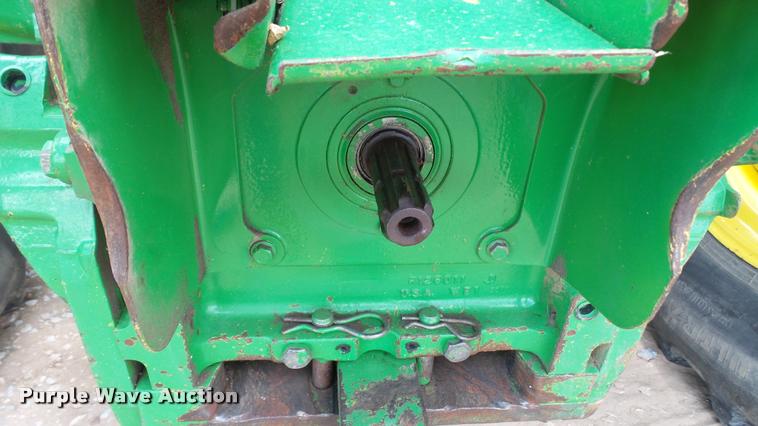 image for item DC2675 1995 John Deere 7200 MFWD tractor