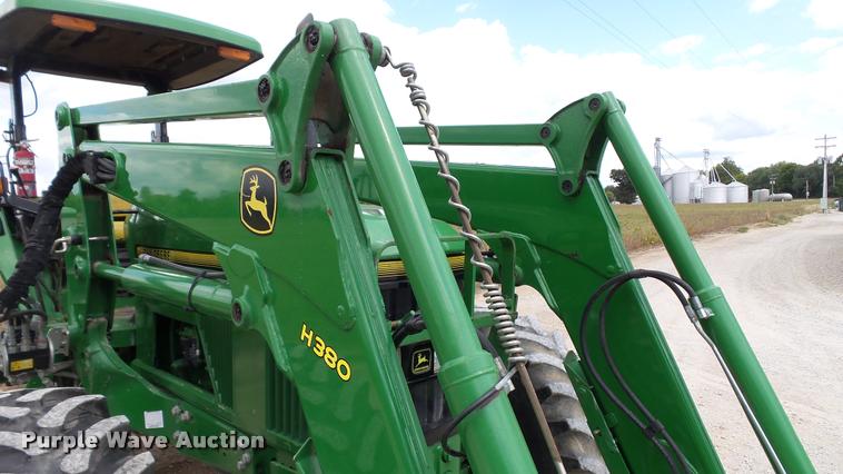 image for item DC2675 1995 John Deere 7200 MFWD tractor