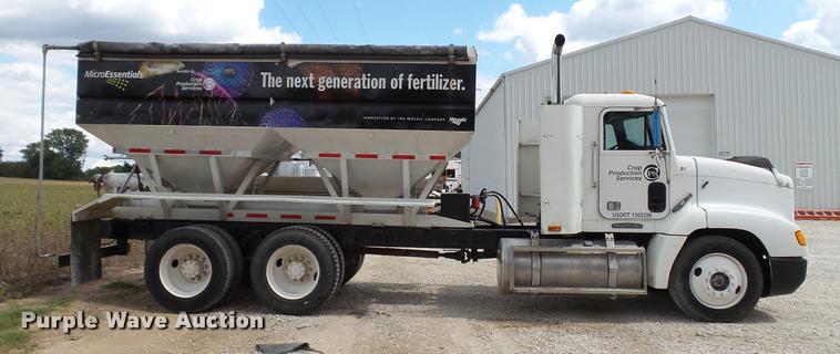 image for item DC2676 1995 Freightliner FLD112 seed tender truck