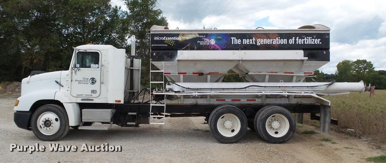 image for item DC2676 1995 Freightliner FLD112 seed tender truck