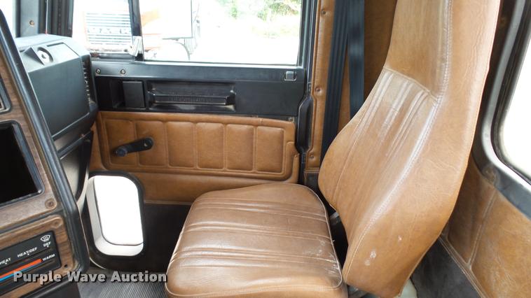 image for item DC2676 1995 Freightliner FLD112 seed tender truck