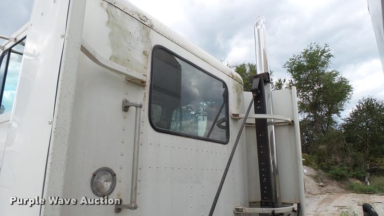 image for item DC2676 1995 Freightliner FLD112 seed tender truck