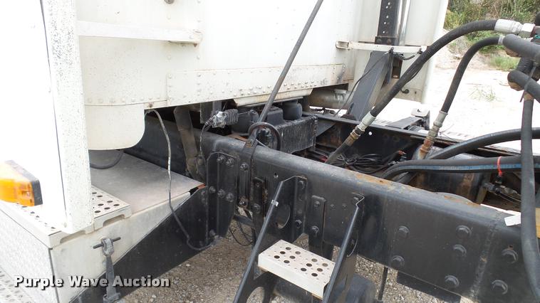 image for item DC2676 1995 Freightliner FLD112 seed tender truck