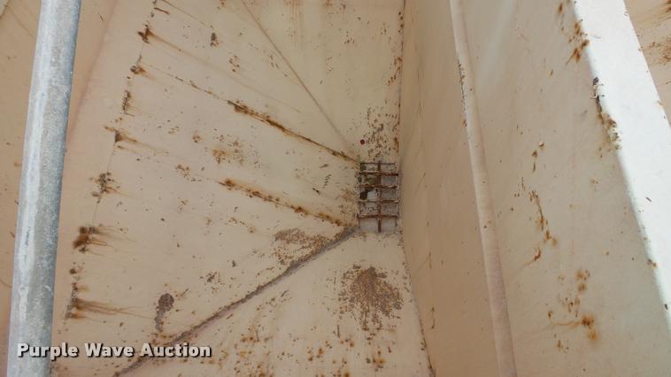 image for item DC2676 1995 Freightliner FLD112 seed tender truck