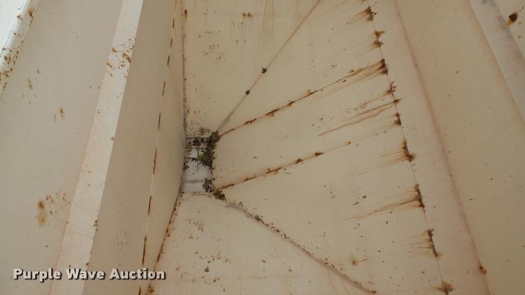 image for item DC2676 1995 Freightliner FLD112 seed tender truck