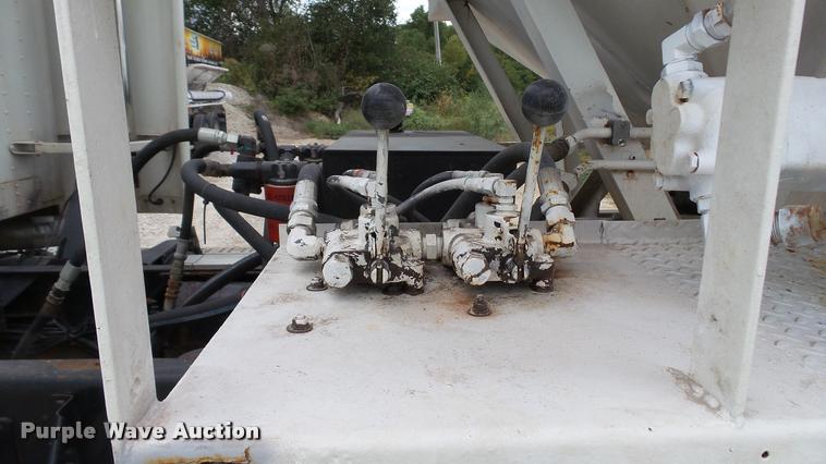 image for item DC2676 1995 Freightliner FLD112 seed tender truck