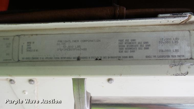 image for item DC2676 1995 Freightliner FLD112 seed tender truck