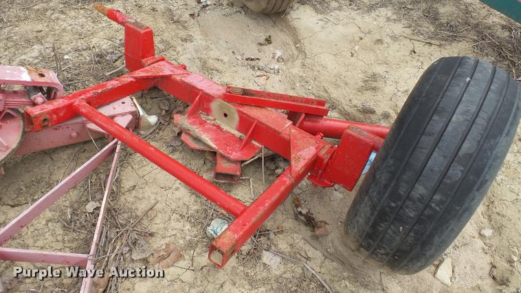 image for item DC2679 Anhydrous ammonia nurse tank running gear