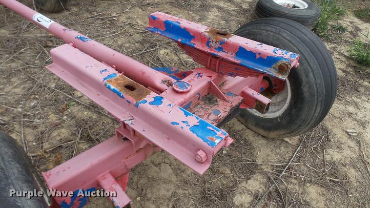 image for item DC2680 Anhydrous ammonia nurse tank running gear