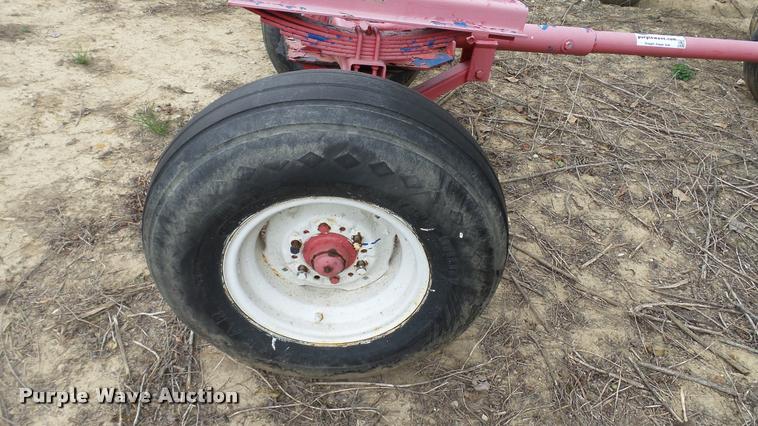 image for item DC2680 Anhydrous ammonia nurse tank running gear