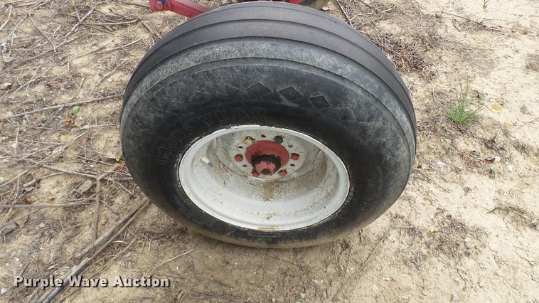 image for item DC2680 Anhydrous ammonia nurse tank running gear