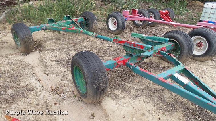 image for item DC2681 1999 anhydrous ammonia nurse tank running gear