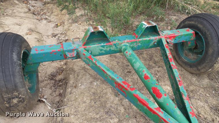 image for item DC2681 1999 anhydrous ammonia nurse tank running gear