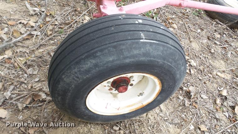 image for item DC2685 Anhydrous ammonia nurse tank running gear