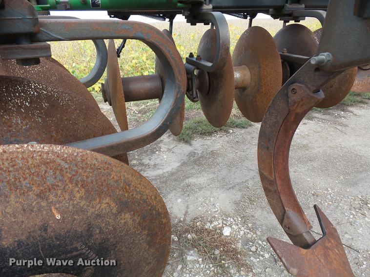 image for item DC6422 John Deere 512 disk ripper