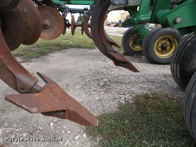 image for item DC6422 John Deere 512 disk ripper