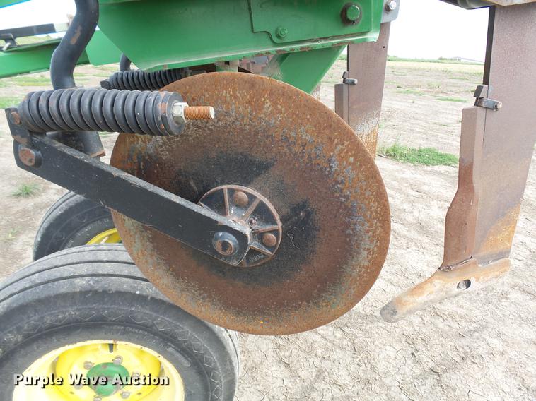 image for item DC6423 John Deere 2100 in-line ripper