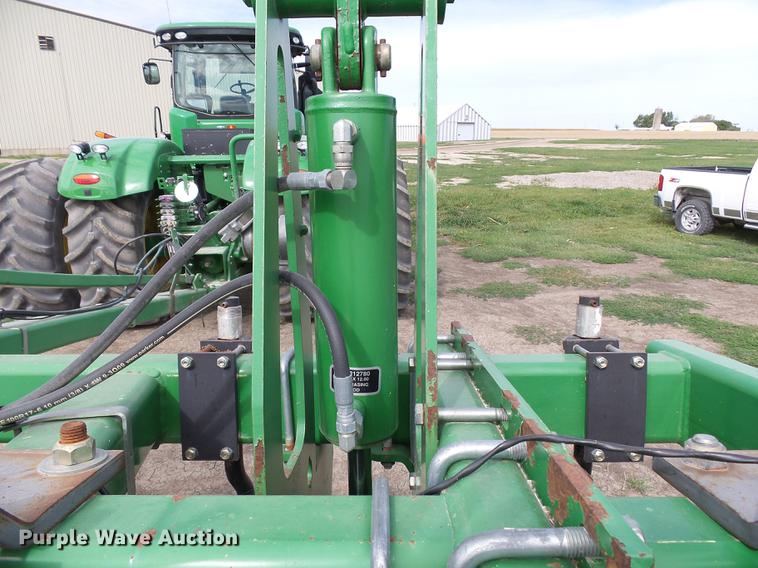 image for item DC6423 John Deere 2100 in-line ripper