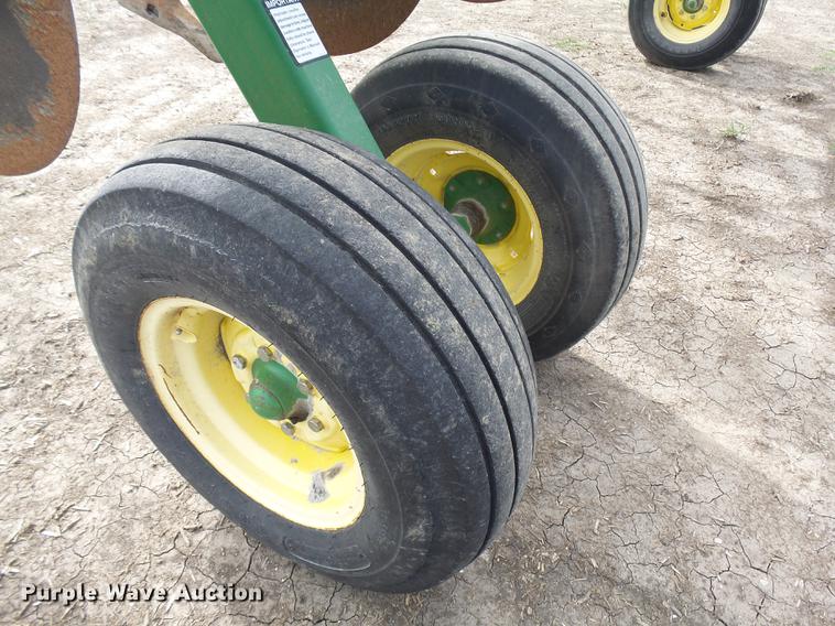 image for item DC6423 John Deere 2100 in-line ripper