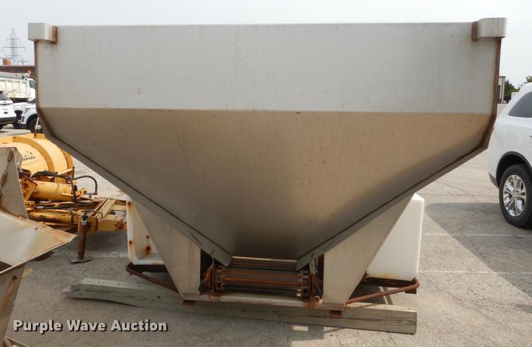 image for item BY9938 Flink stainless steel V-box spreader