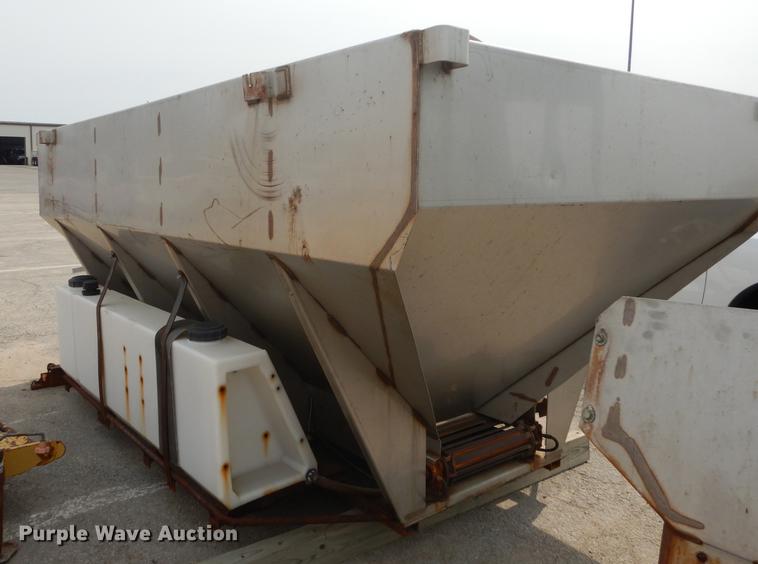 image for item BY9938 Flink stainless steel V-box spreader