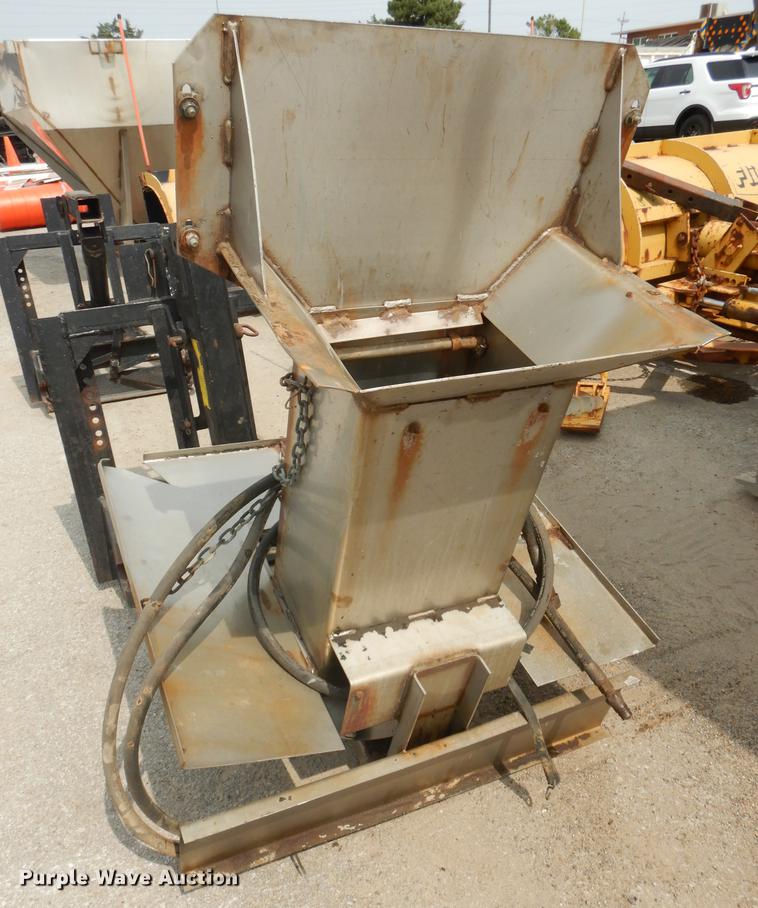 image for item BY9938 Flink stainless steel V-box spreader