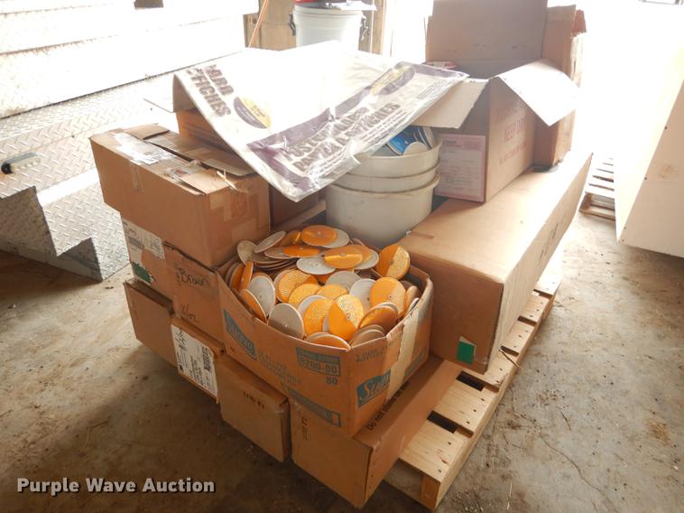 Sign making supplies in Topeka, KS Item BY9947 sold Purple Wave