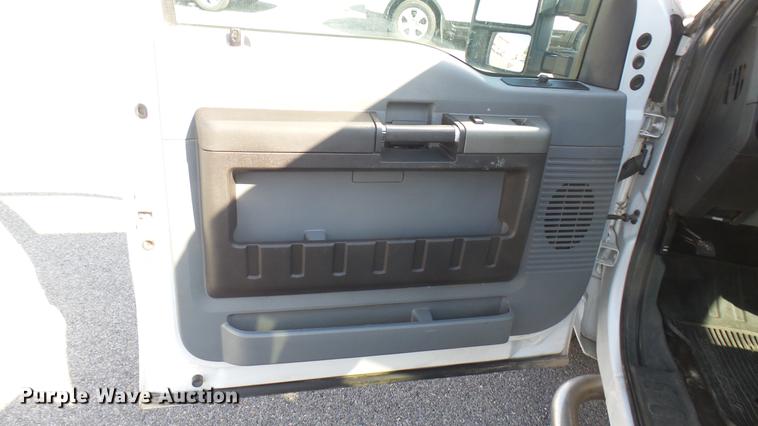 image for item DC1770 2011 Ford F250 Super Duty utility bed pickup truck