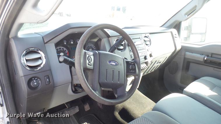 image for item DC1770 2011 Ford F250 Super Duty utility bed pickup truck
