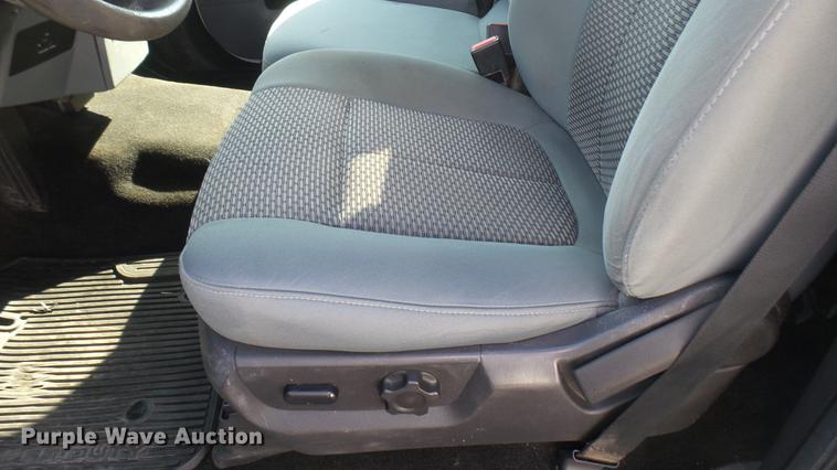 image for item DC1770 2011 Ford F250 Super Duty utility bed pickup truck