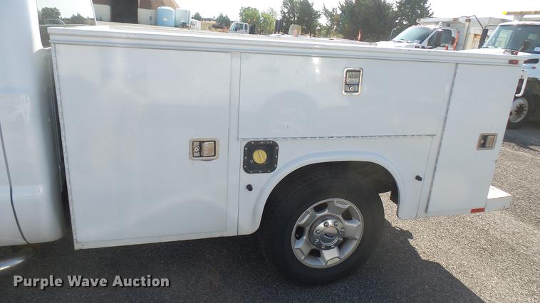image for item DC1770 2011 Ford F250 Super Duty utility bed pickup truck