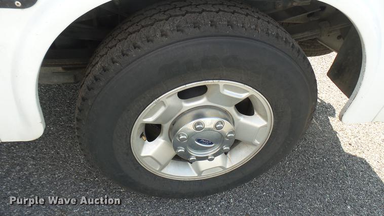 image for item DC1770 2011 Ford F250 Super Duty utility bed pickup truck