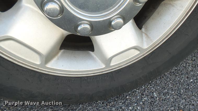 image for item DC1770 2011 Ford F250 Super Duty utility bed pickup truck