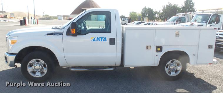 image for item DC1772 2011 Ford F250 Super Duty utility bed pickup truck