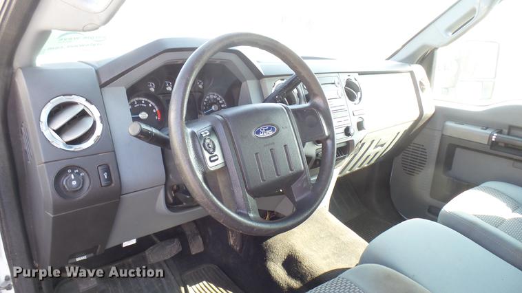 image for item DC1772 2011 Ford F250 Super Duty utility bed pickup truck