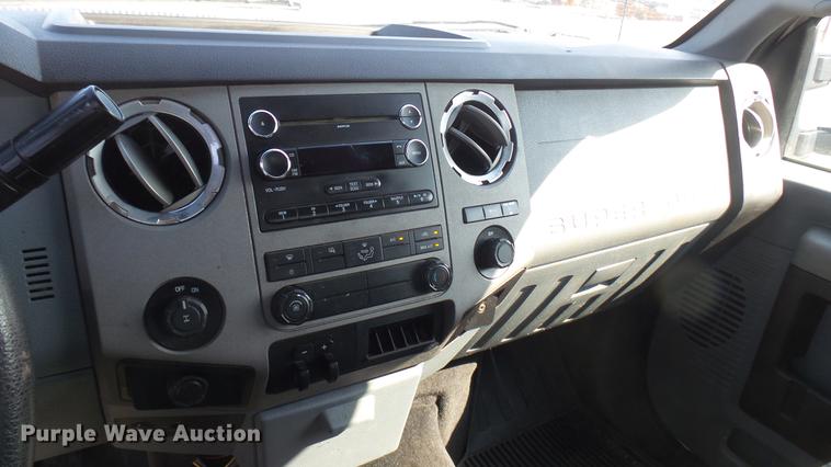 image for item DC1772 2011 Ford F250 Super Duty utility bed pickup truck