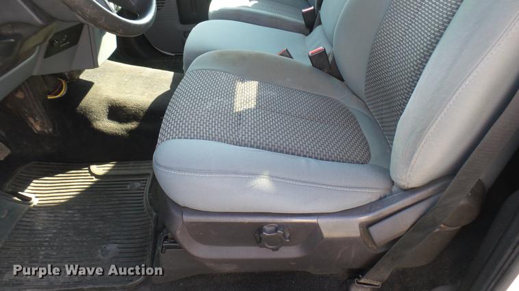 image for item DC1772 2011 Ford F250 Super Duty utility bed pickup truck