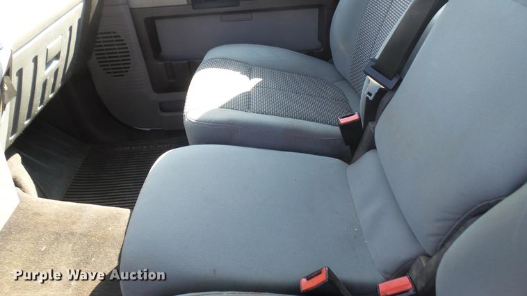 image for item DC1772 2011 Ford F250 Super Duty utility bed pickup truck