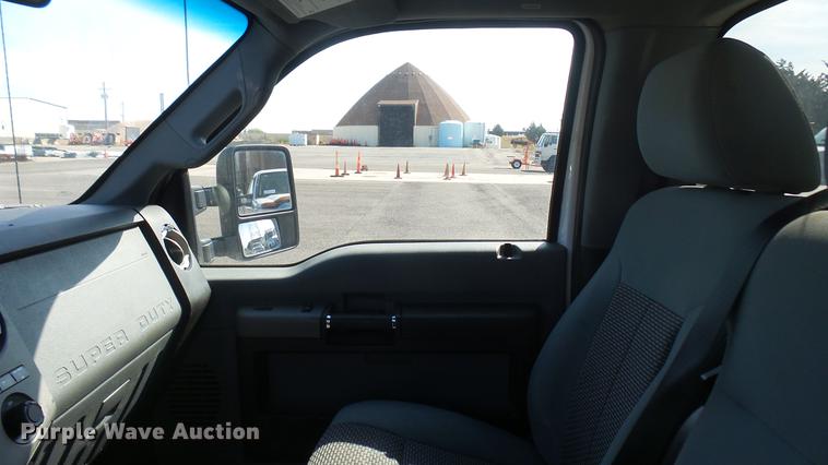 image for item DC1772 2011 Ford F250 Super Duty utility bed pickup truck