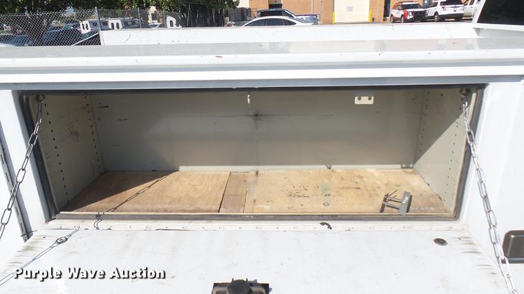 image for item DC1772 2011 Ford F250 Super Duty utility bed pickup truck