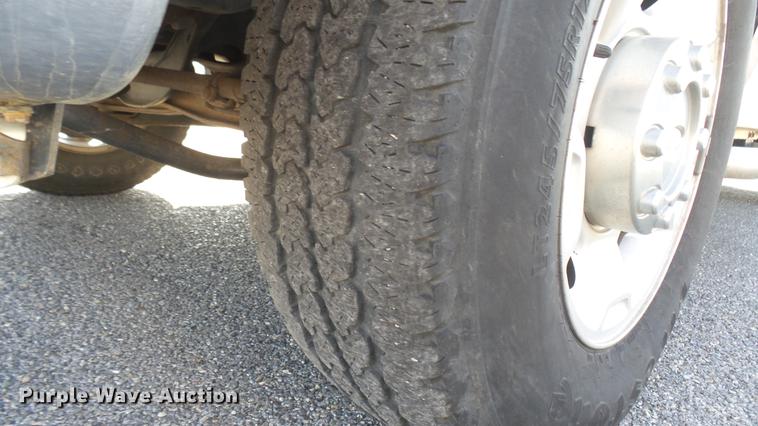 image for item DC1772 2011 Ford F250 Super Duty utility bed pickup truck